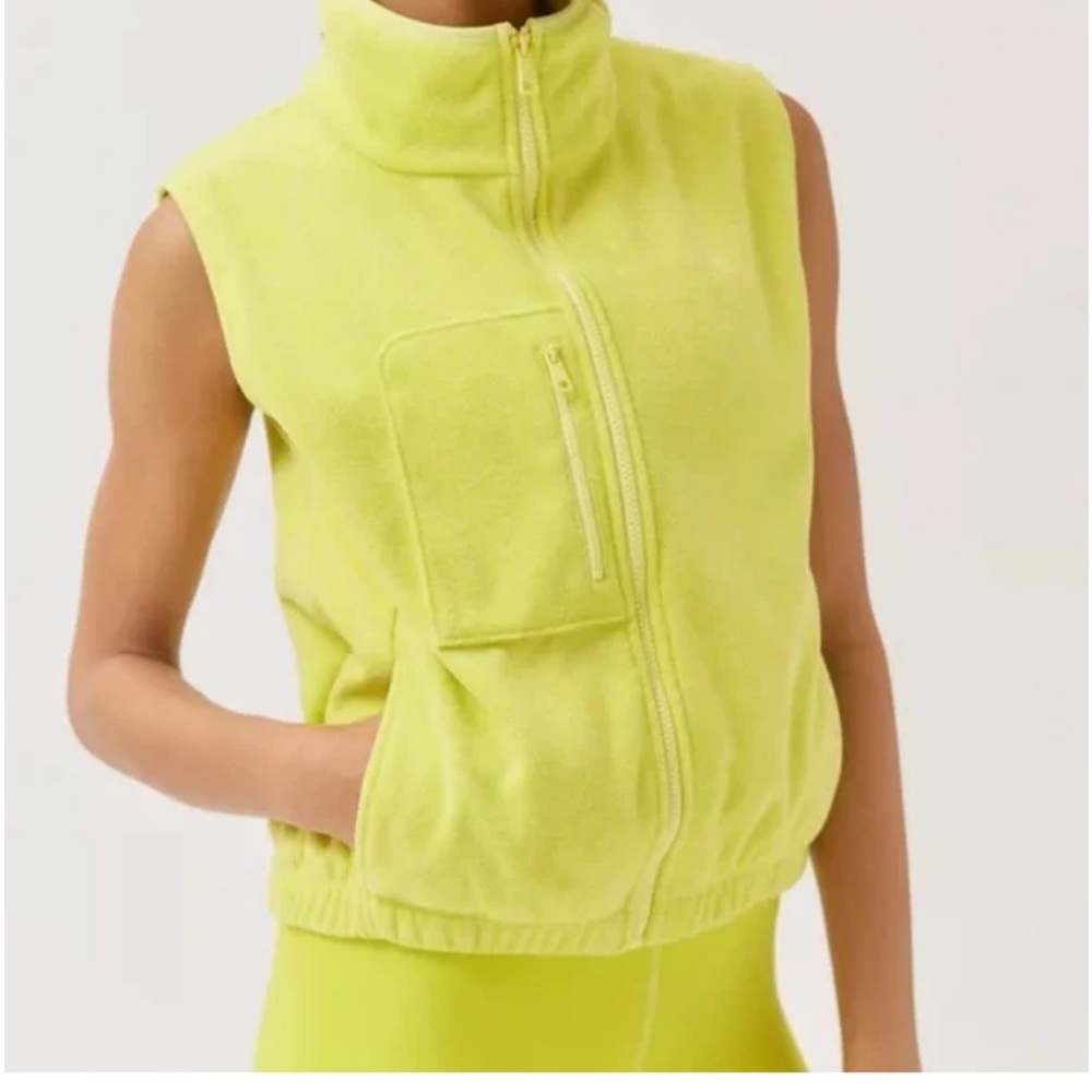 Beyond Yoga morning walk fleece vest
